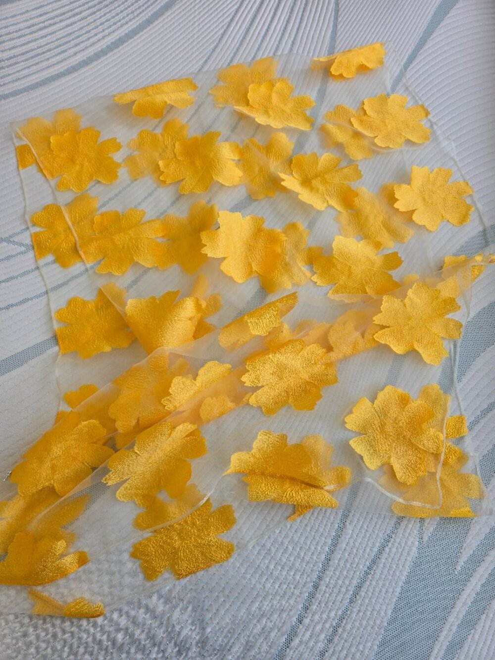Women's Yellow Floral Appliqué Sheer Fabric Panel Scarf
